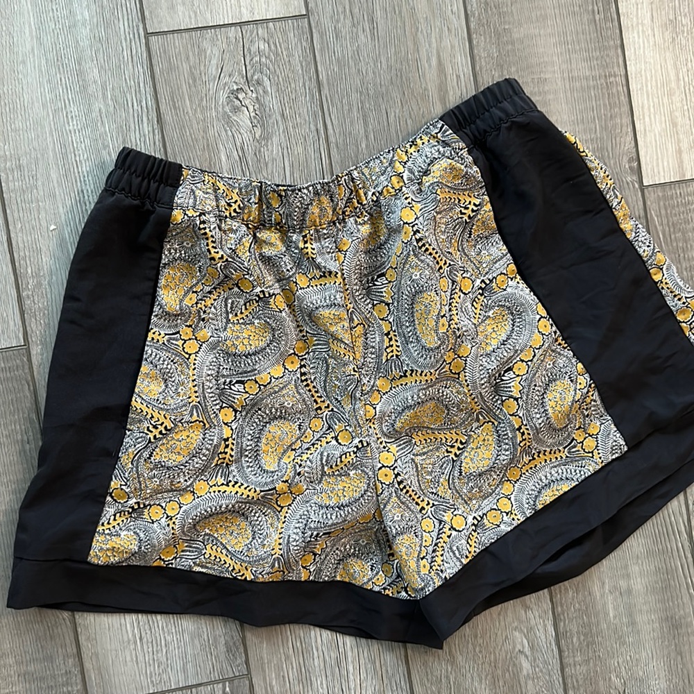 H&M conscious shorts, yellow print with grey details. Size 8